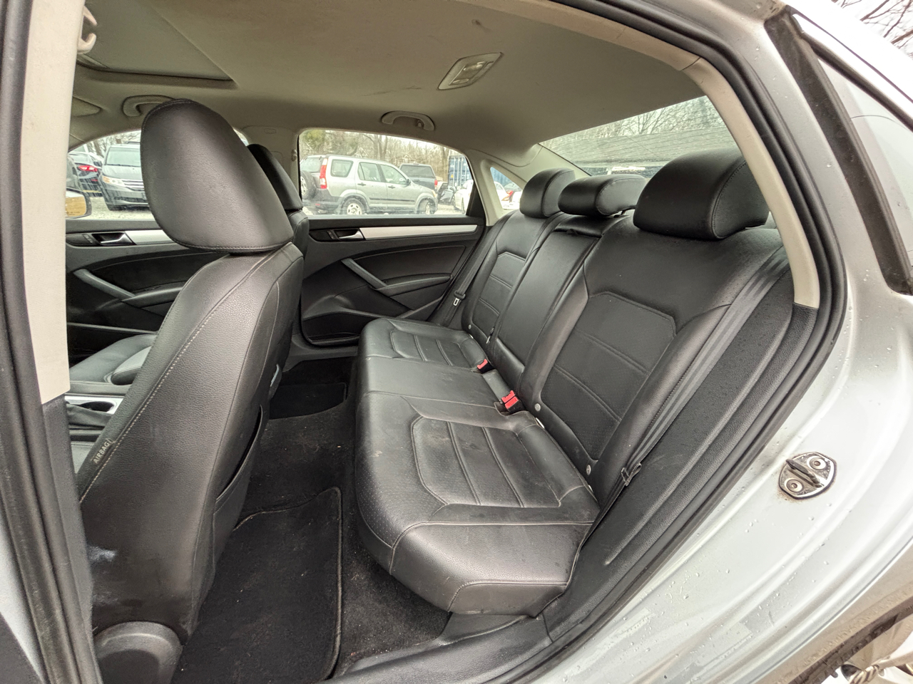 Volkswagen Passat 2.5L SE AT 2013