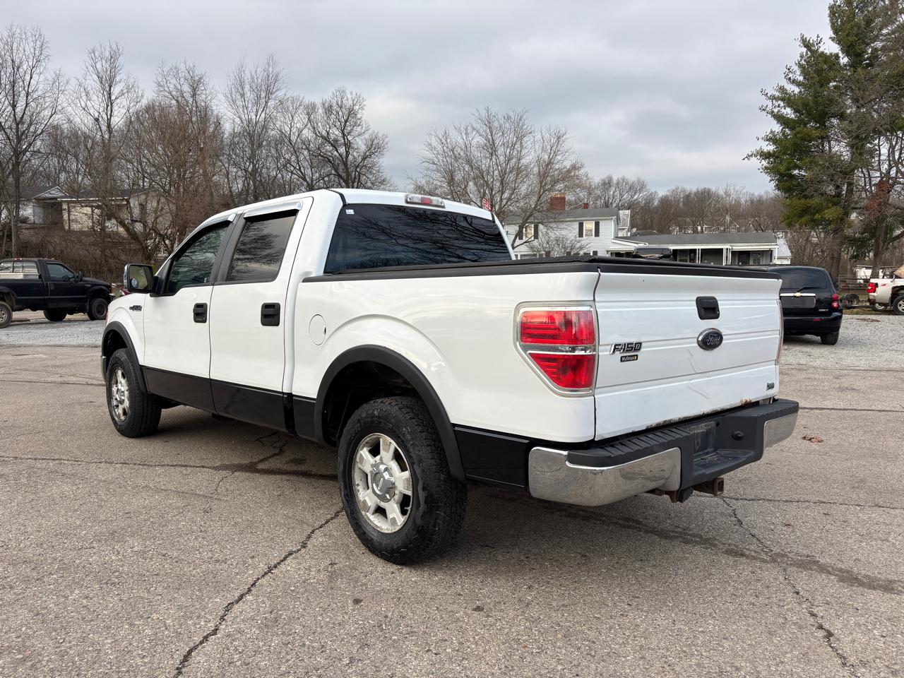 Ford F-150 XL SuperCrew 5.5-ft. Bed 2WD 2010