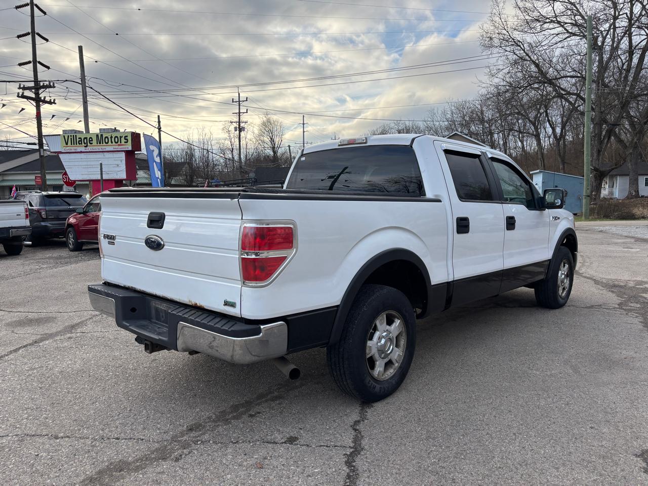 Ford F-150 XL SuperCrew 5.5-ft. Bed 2WD 2010