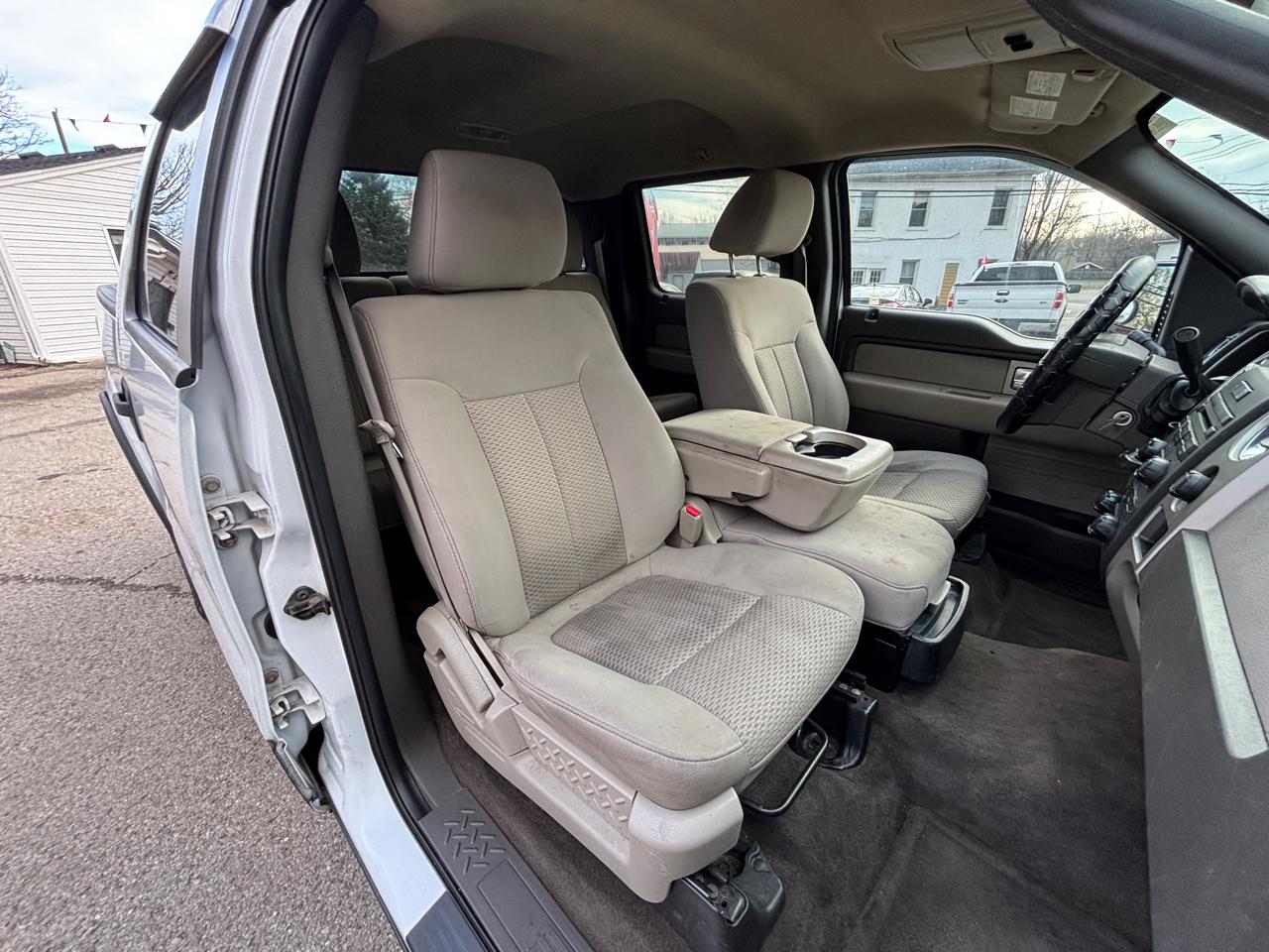 Ford F-150 XL SuperCrew 5.5-ft. Bed 2WD 2010