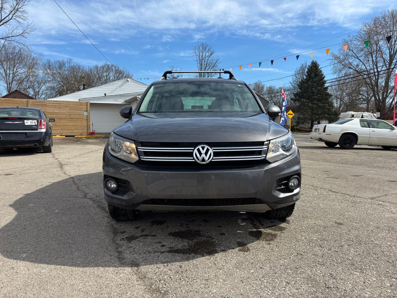 Volkswagen Tiguan S 2014