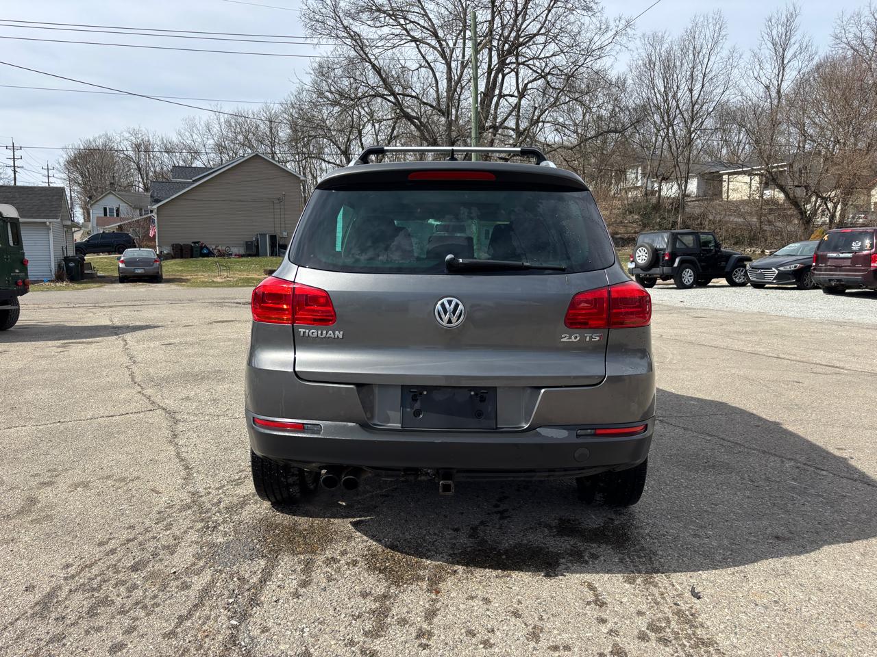Volkswagen Tiguan S 2014