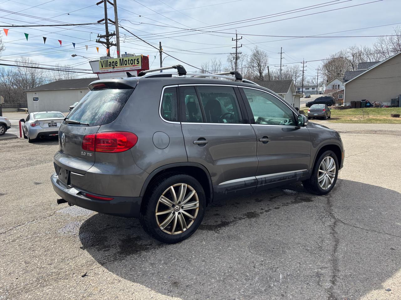 Volkswagen Tiguan S 2014