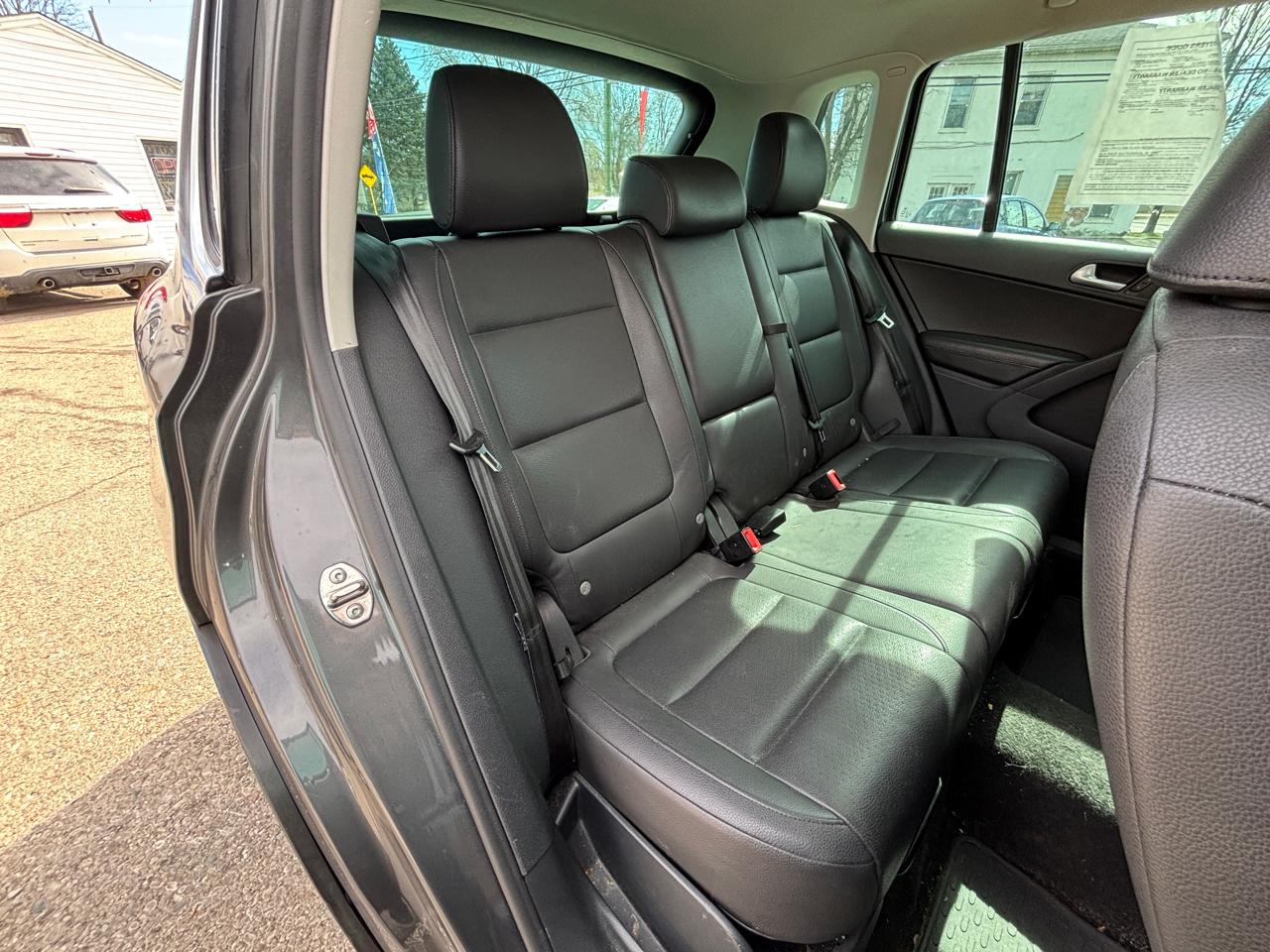 Volkswagen Tiguan S 2014