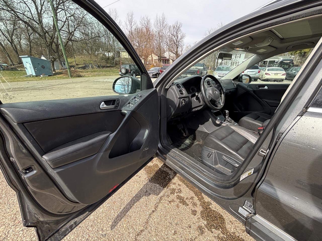 Volkswagen Tiguan S 2014