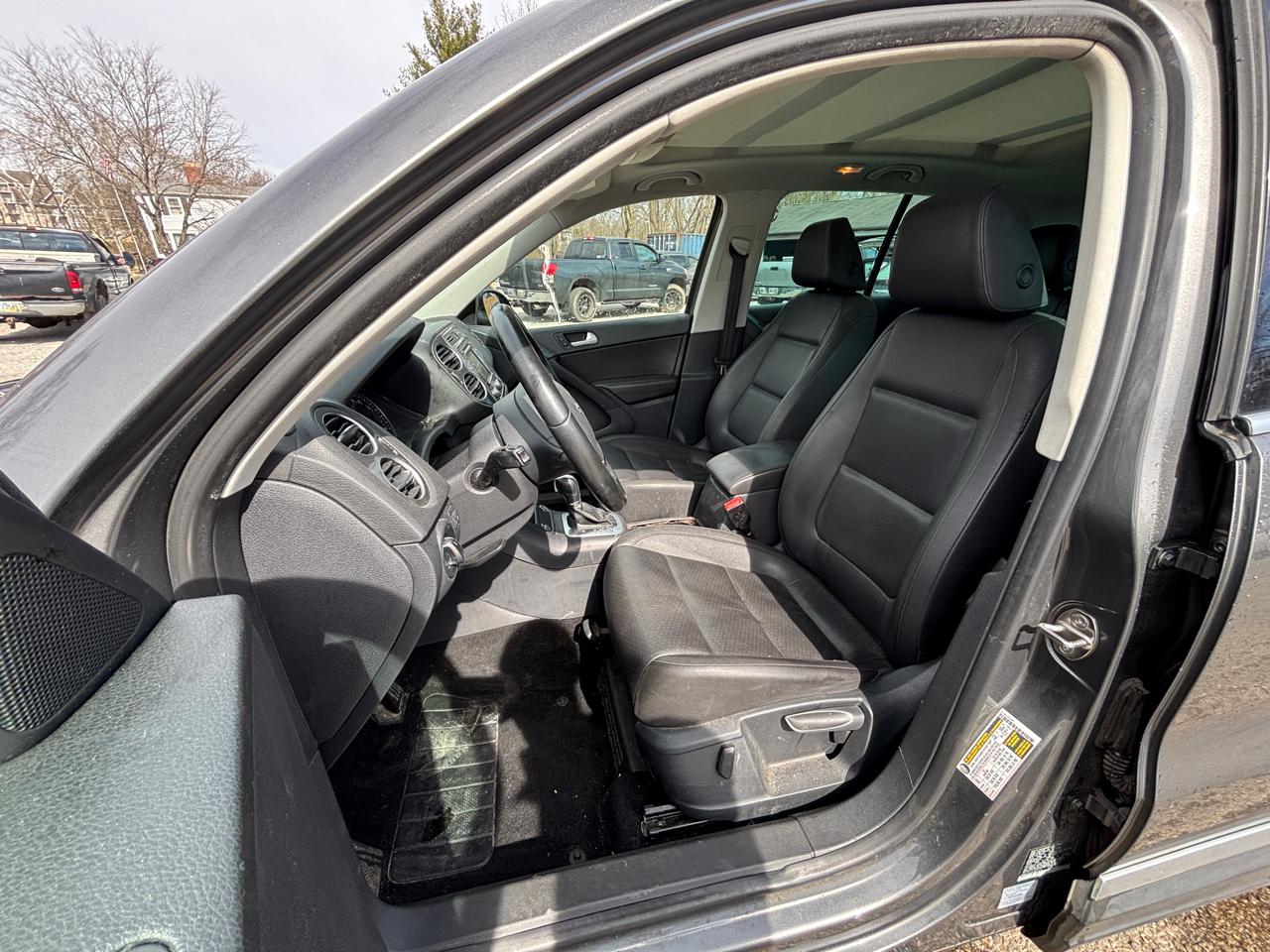 Volkswagen Tiguan S 2014