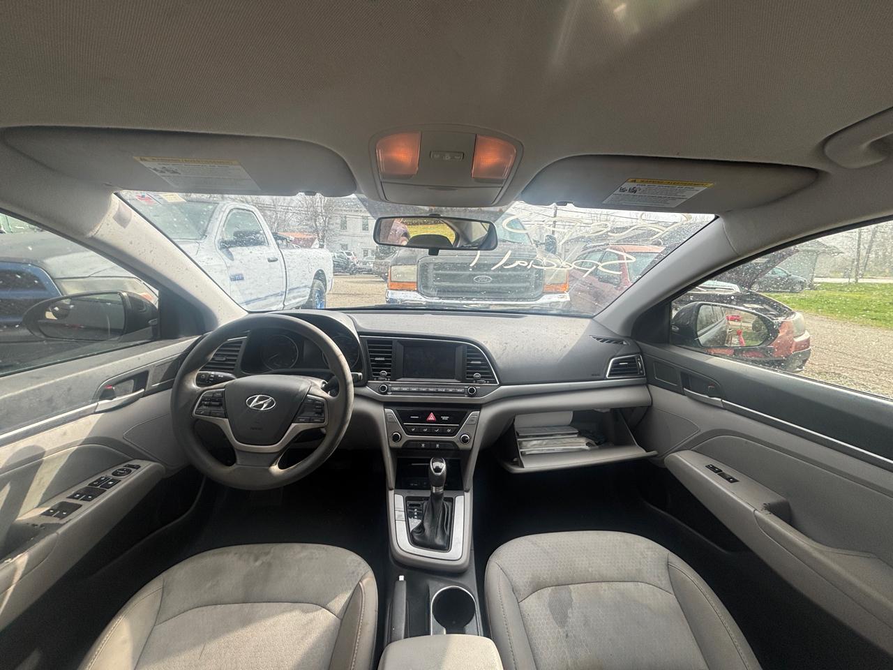 Hyundai Elantra Value Edition 6A 2017