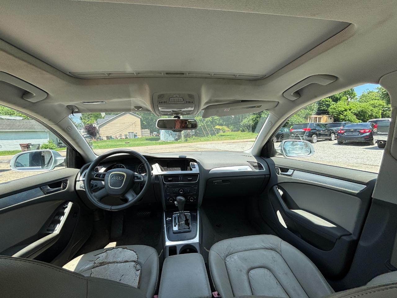 Audi A4 2.0T Sedan quattro Tiptronic 2011