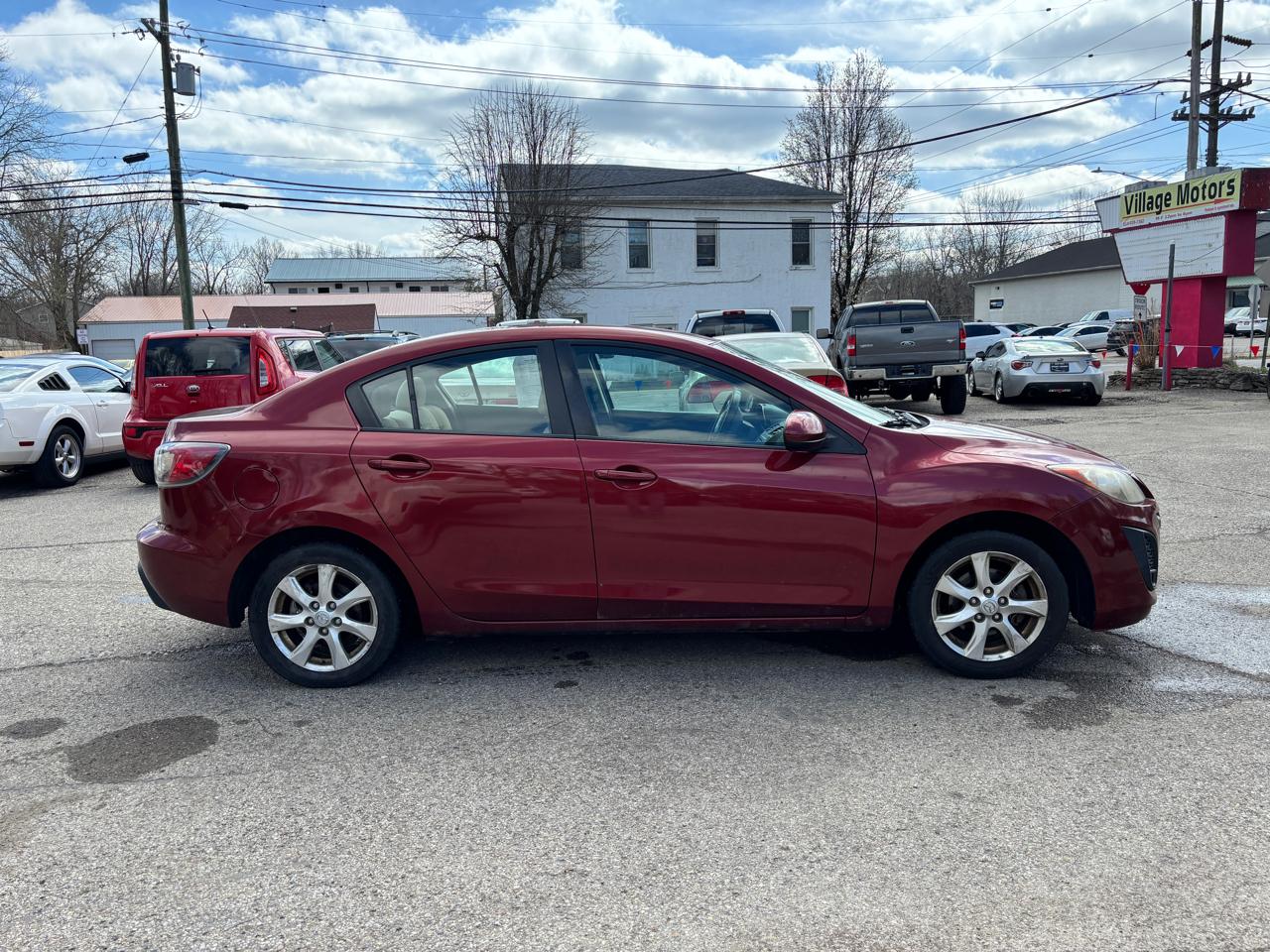 Mazda MAZDA3 i Touring 4-door 2011