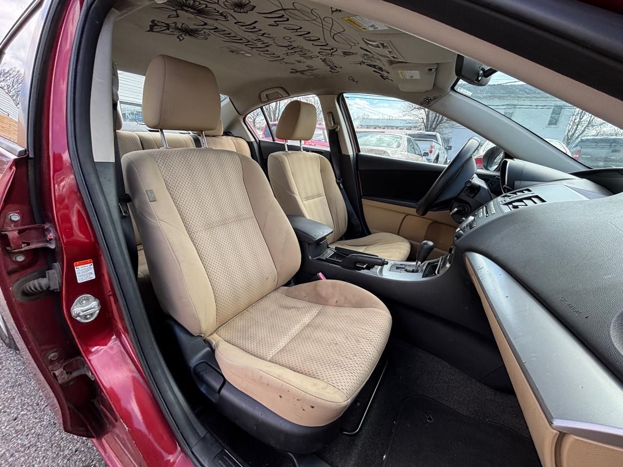 Mazda MAZDA3 i Touring 4-door 2011