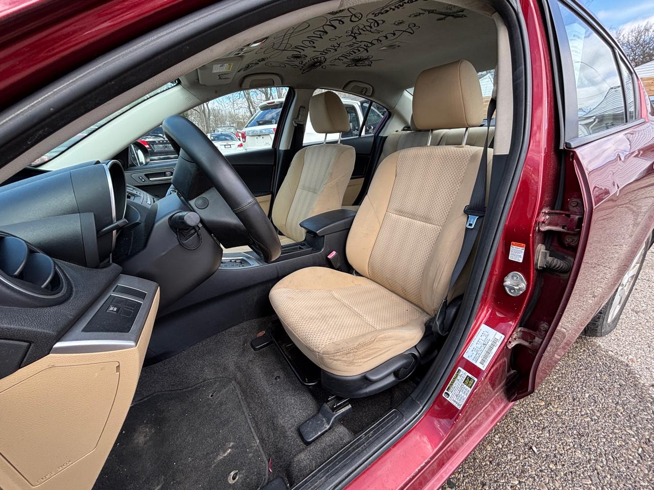 Mazda MAZDA3 i Touring 4-door 2011