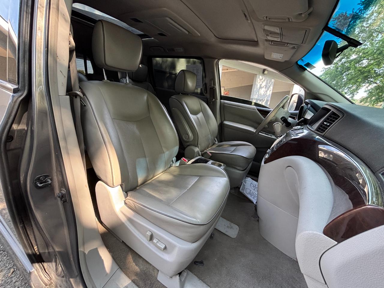 Nissan Quest S 2015