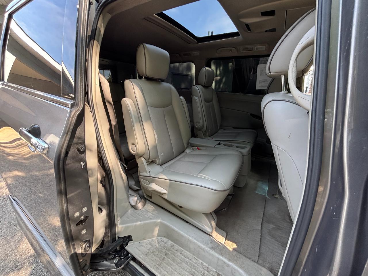 Nissan Quest S 2015