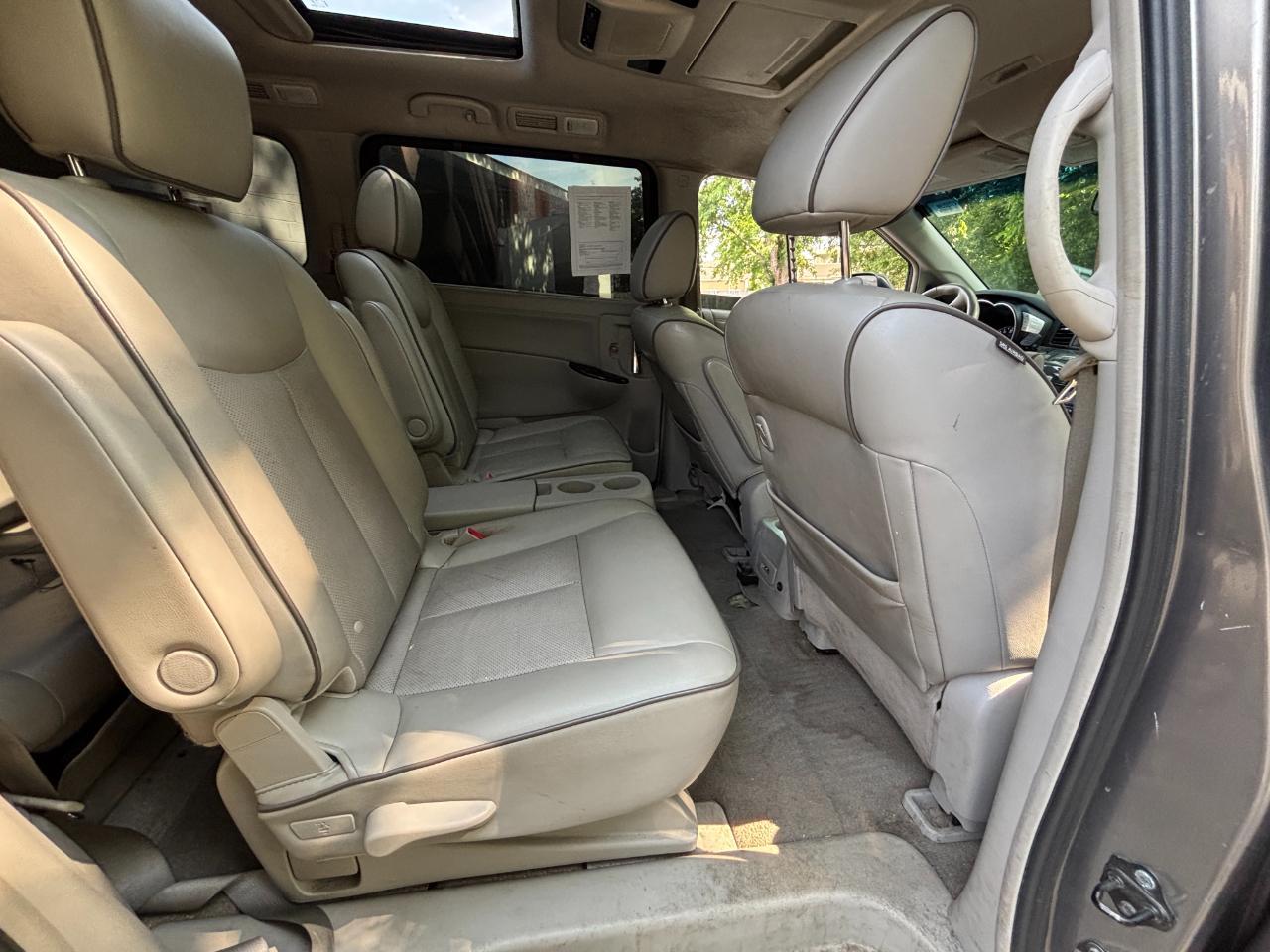 Nissan Quest S 2015