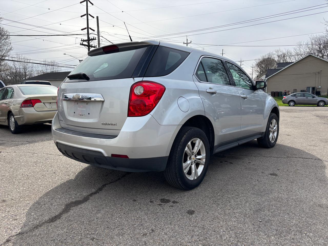 Chevrolet Equinox LS 2WD 2011