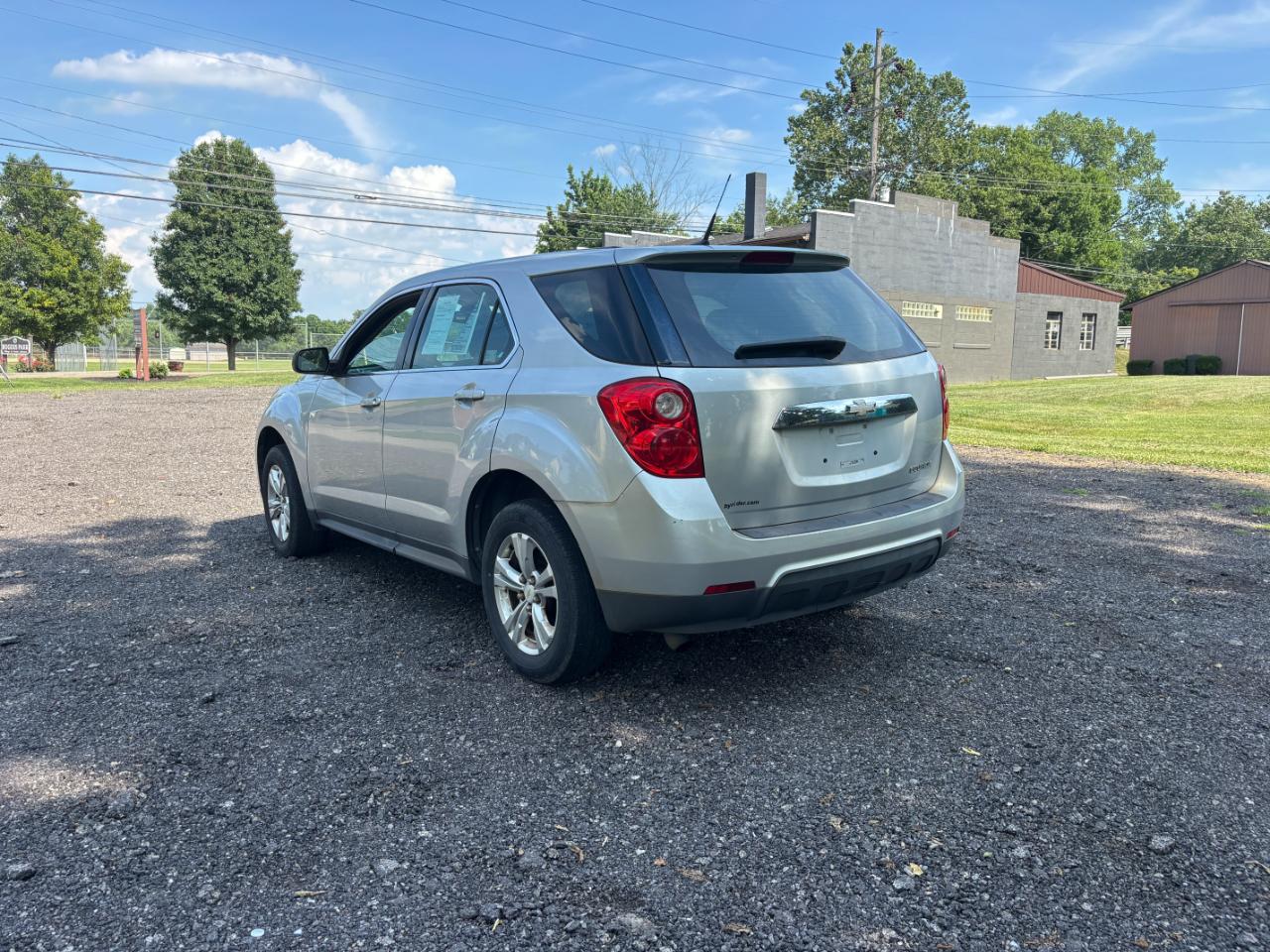 Chevrolet Equinox LS 2WD 2011