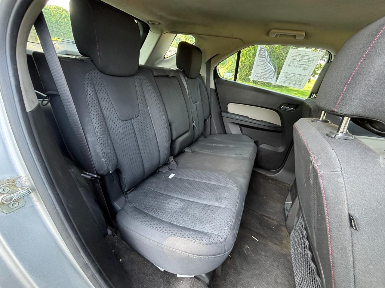 Chevrolet Equinox LS 2WD 2011