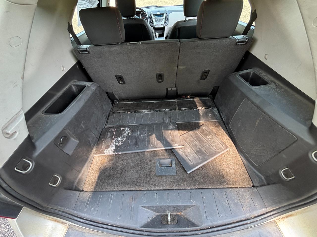 Chevrolet Equinox LS 2WD 2011