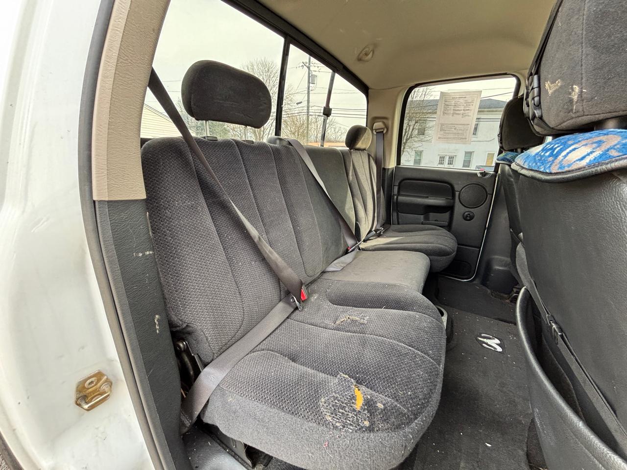 Dodge Ram 1500 ST Quad Cab 4WD 2004