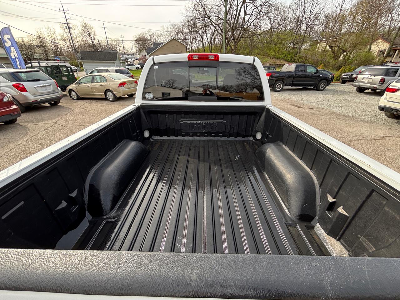 Dodge Ram 1500 ST Quad Cab 4WD 2004