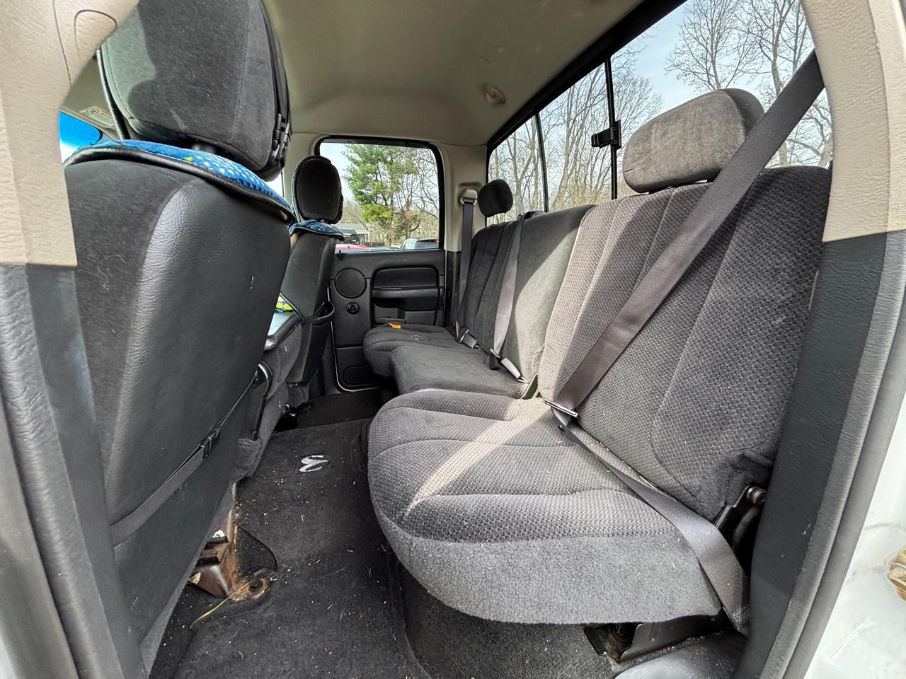 Dodge Ram 1500 ST Quad Cab 4WD 2004