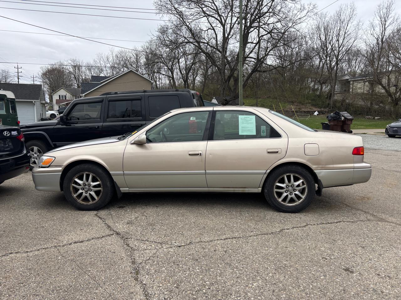 Toyota Camry LE V6 2001
