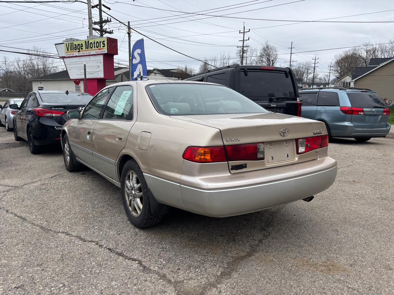 Toyota Camry LE V6 2001