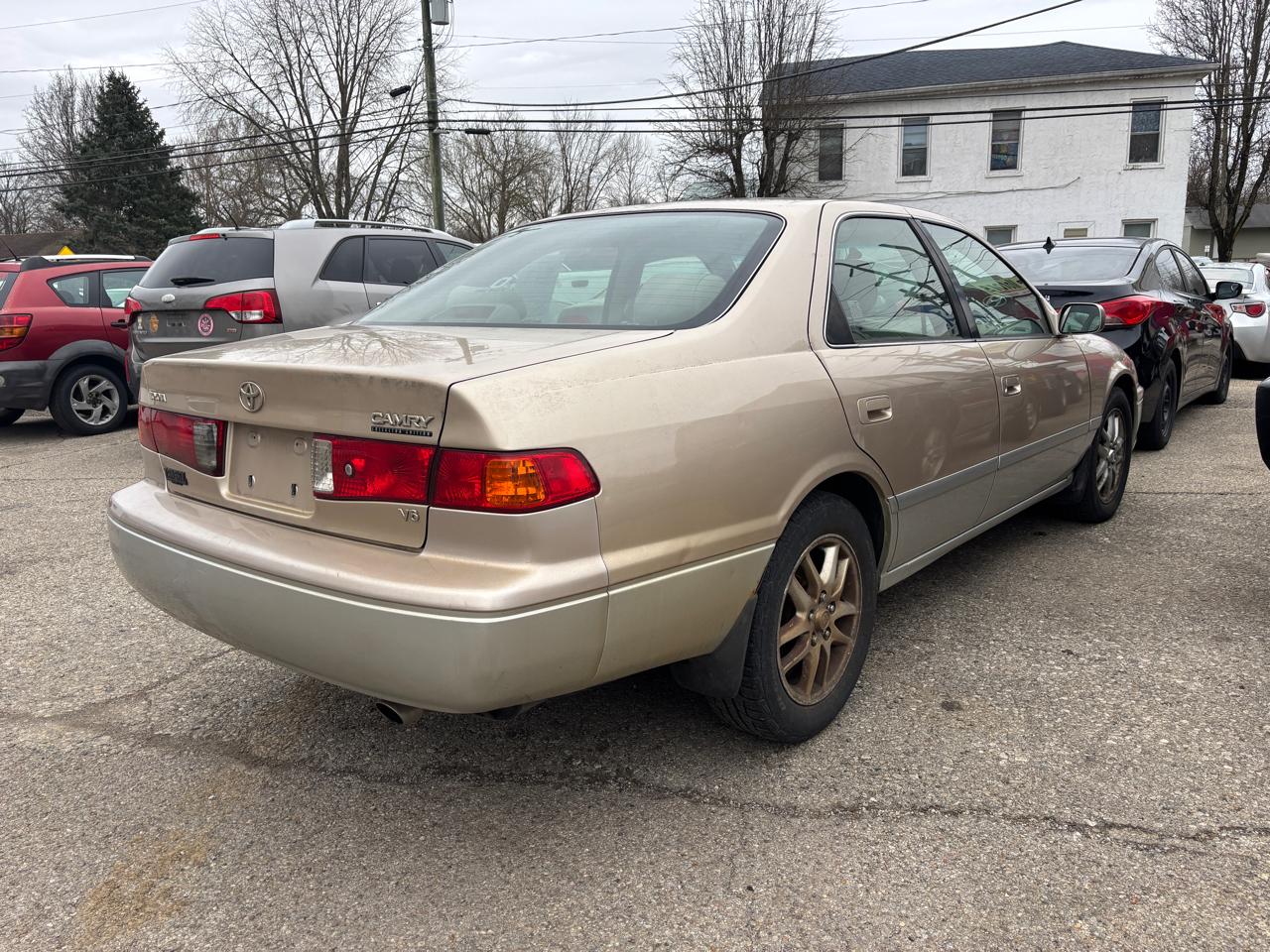 Toyota Camry LE V6 2001