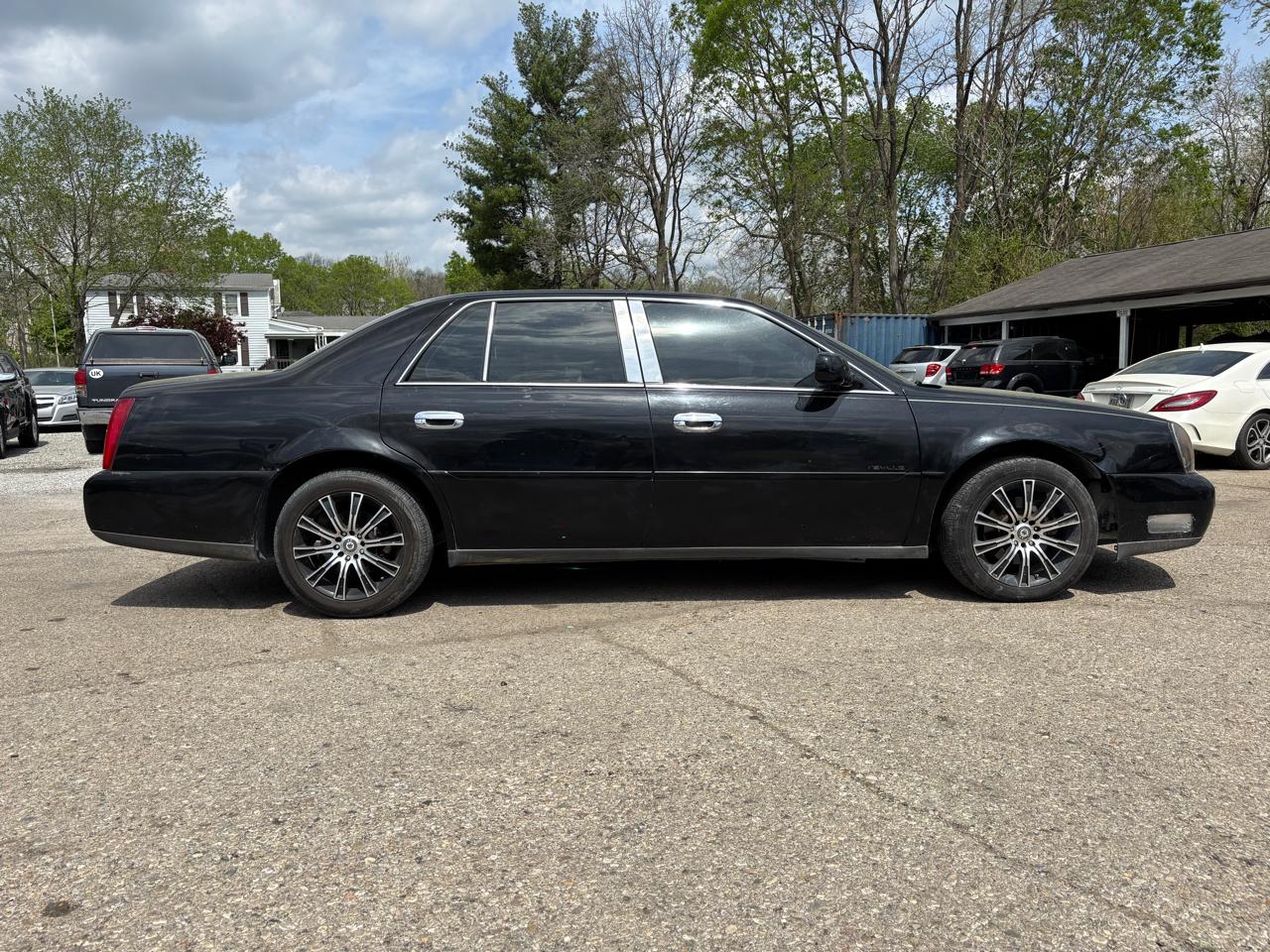 Cadillac DeVille Sedan 2004