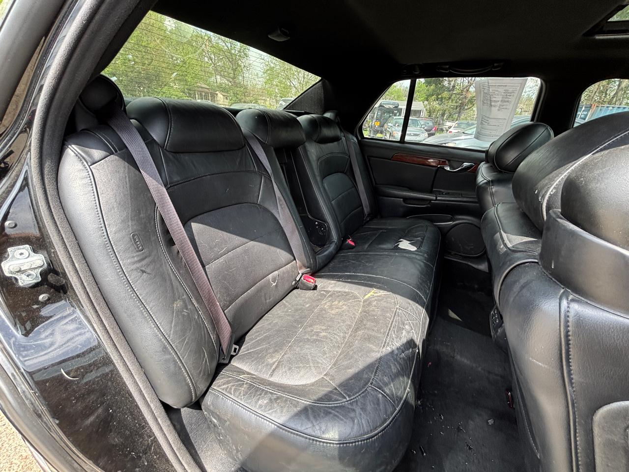 Cadillac DeVille Sedan 2004