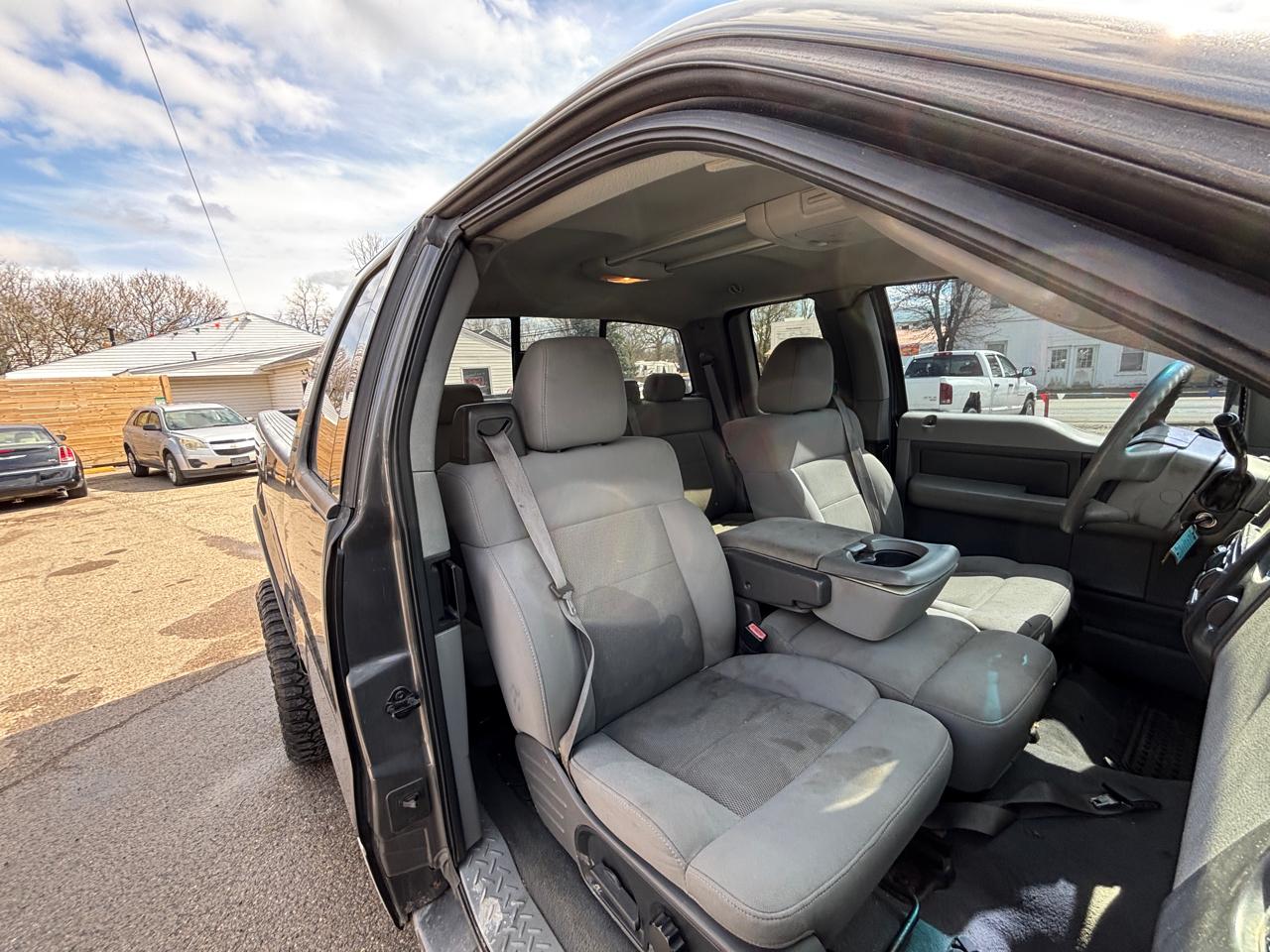 Ford F-150 Lariat SuperCab 4WD 2004