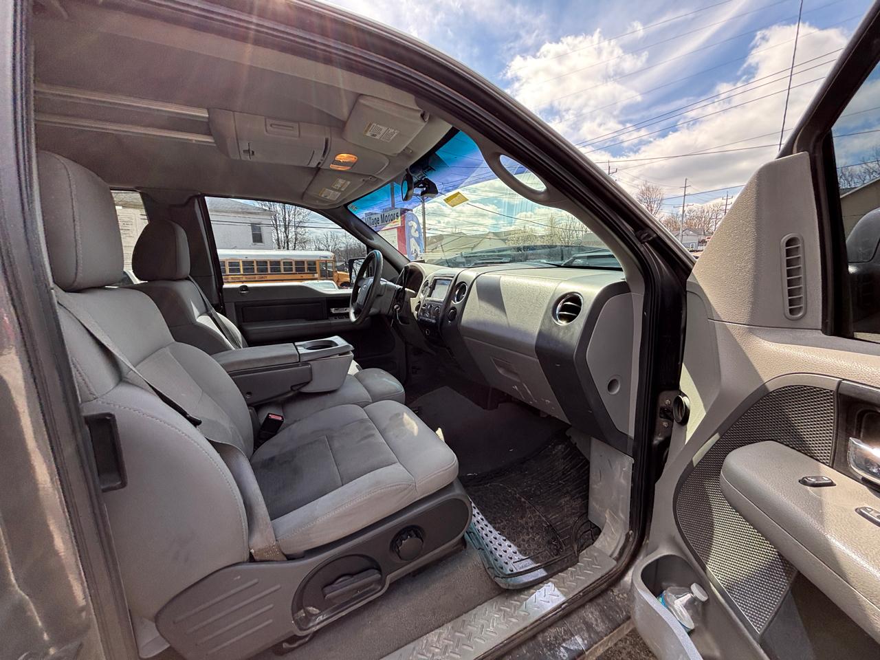 Ford F-150 Lariat SuperCab 4WD 2004