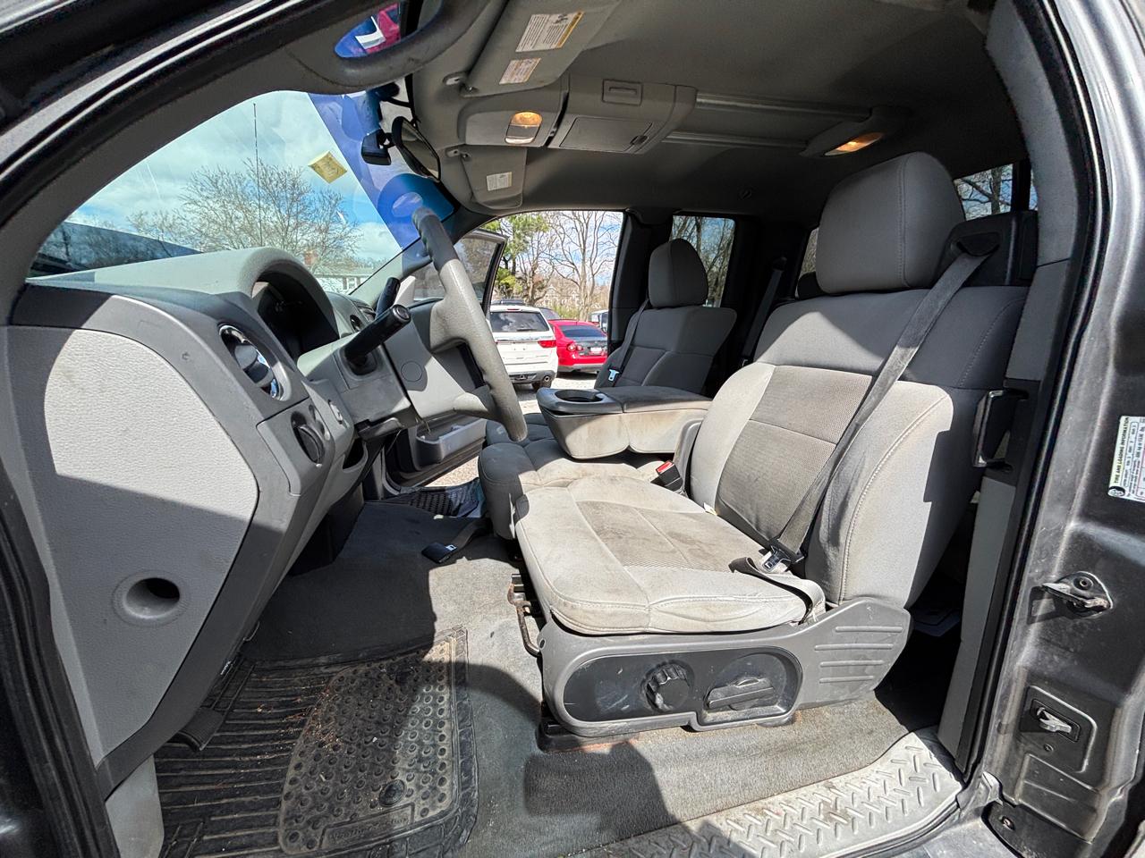 Ford F-150 Lariat SuperCab 4WD 2004