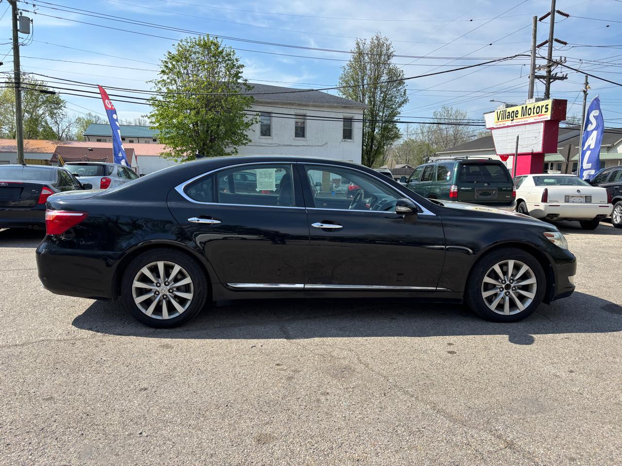 Lexus LS 460 Luxury Sedan AWD 2010