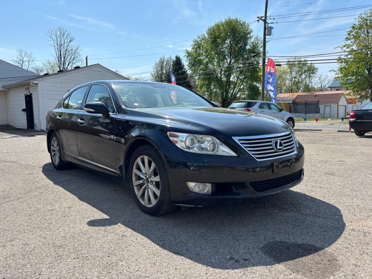 Lexus LS 460 Luxury Sedan AWD 2010