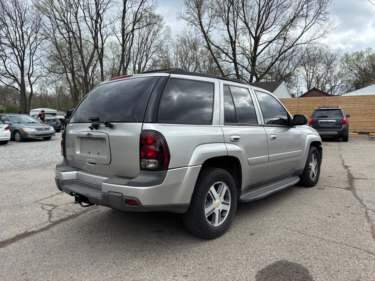 Chevrolet TrailBlazer LS 4WD 2005