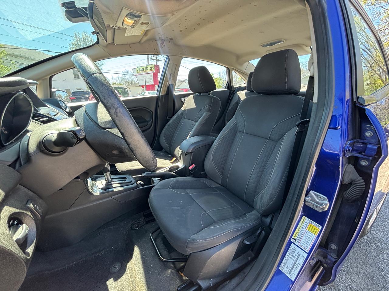 Ford Fiesta SE Sedan 2015