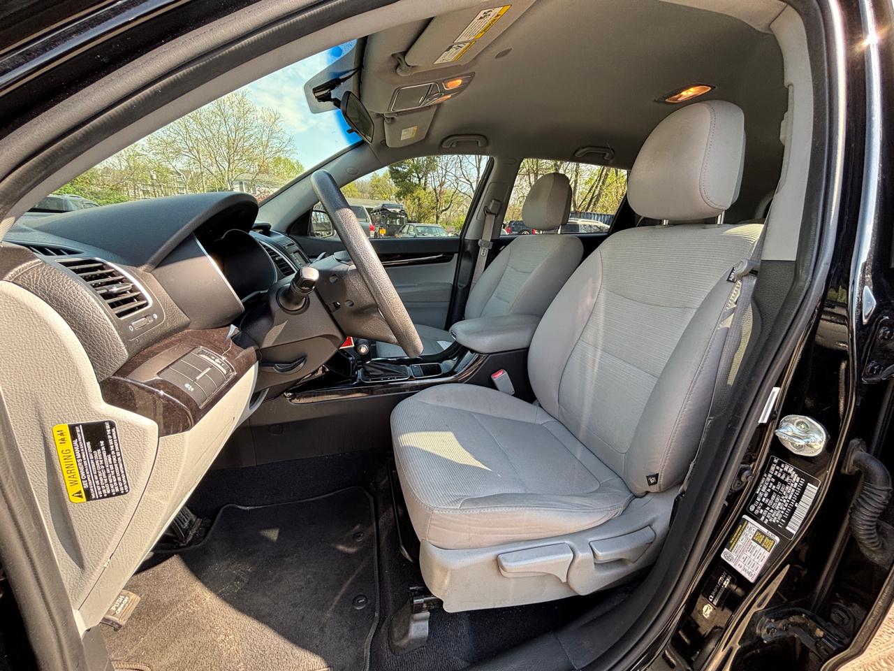 Kia Sorento LX 2WD 2015