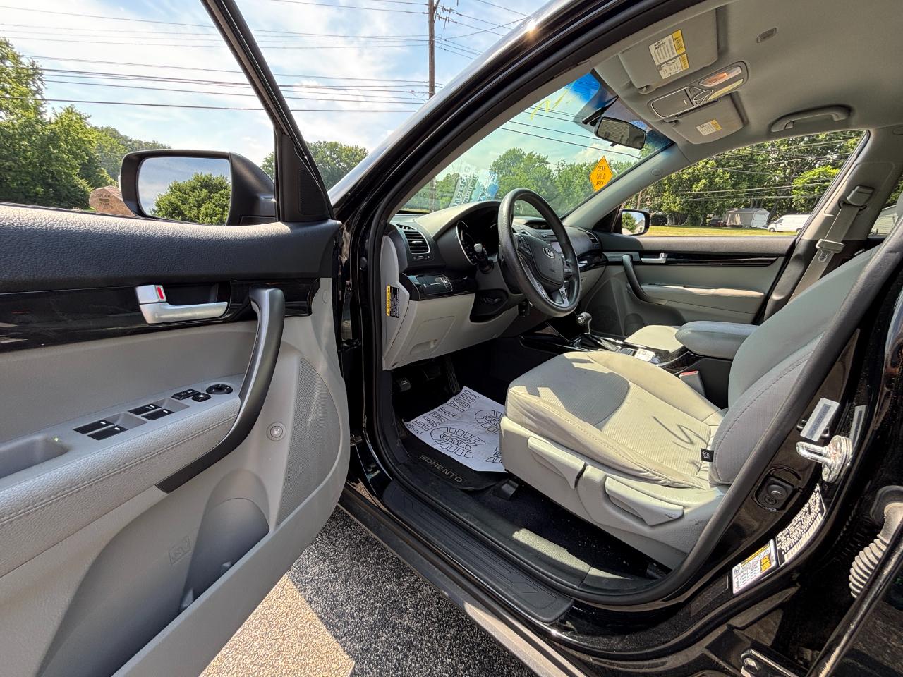 Kia Sorento LX 2WD 2015
