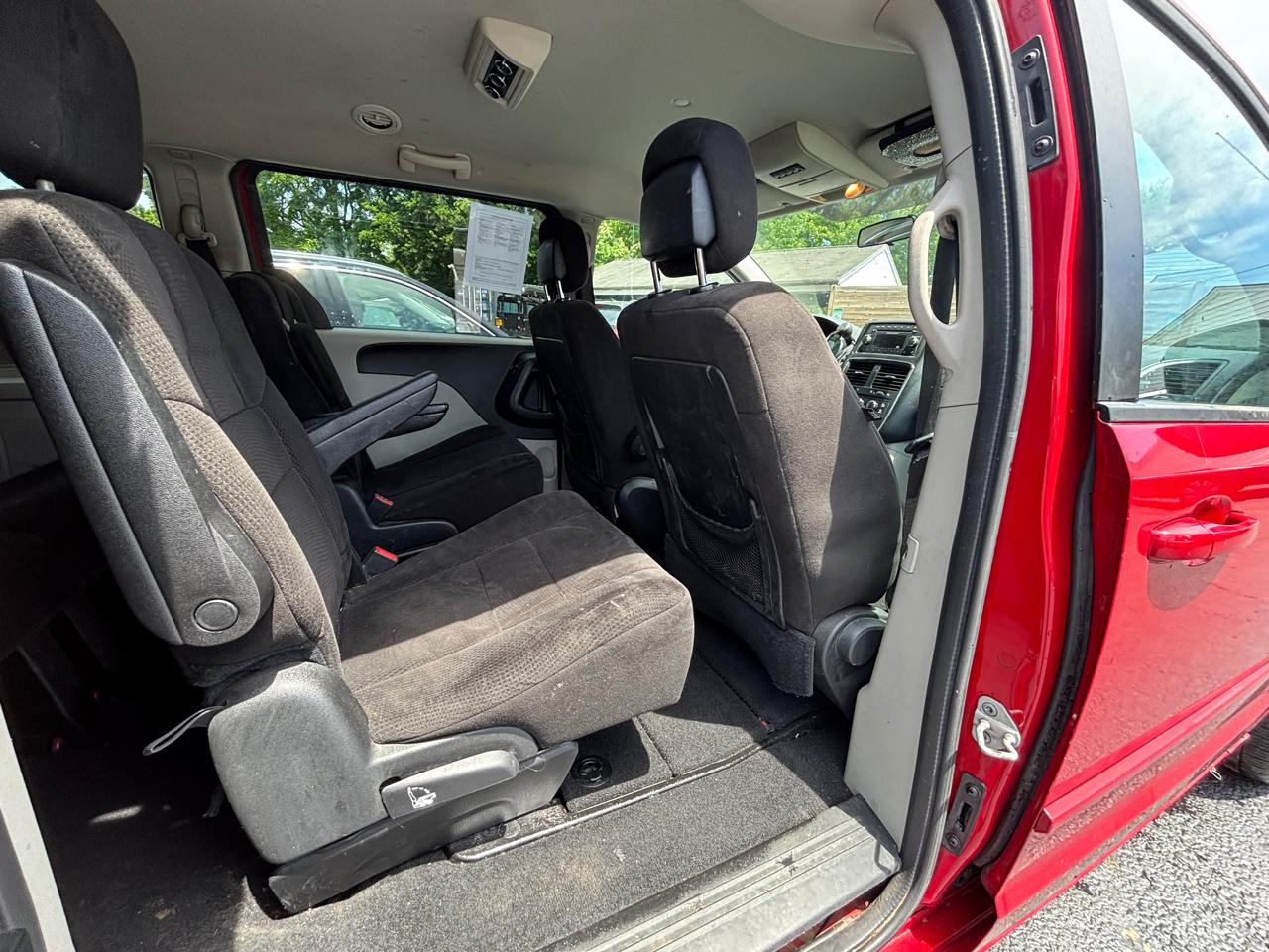 Dodge Grand Caravan SXT 2012