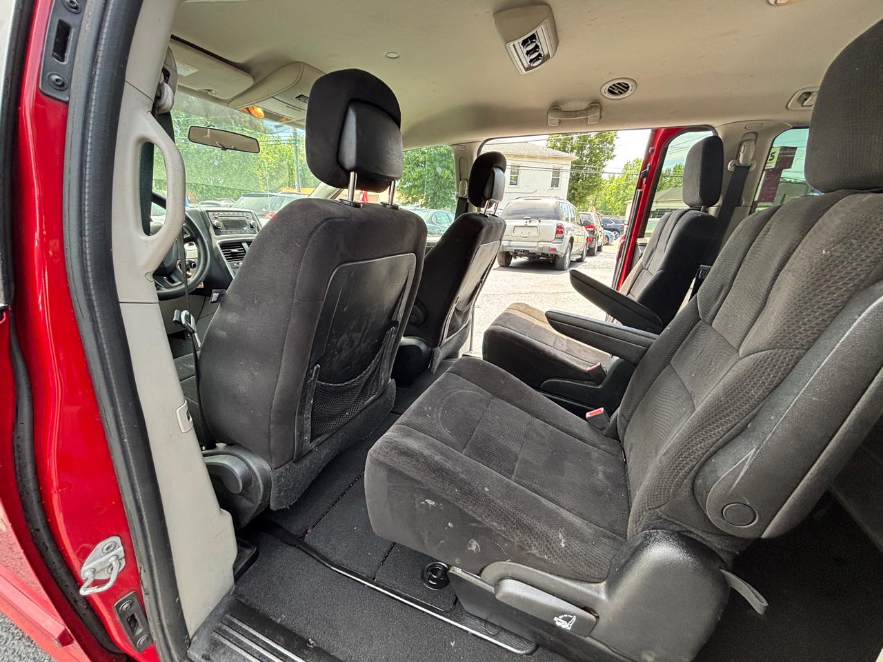 Dodge Grand Caravan SXT 2012