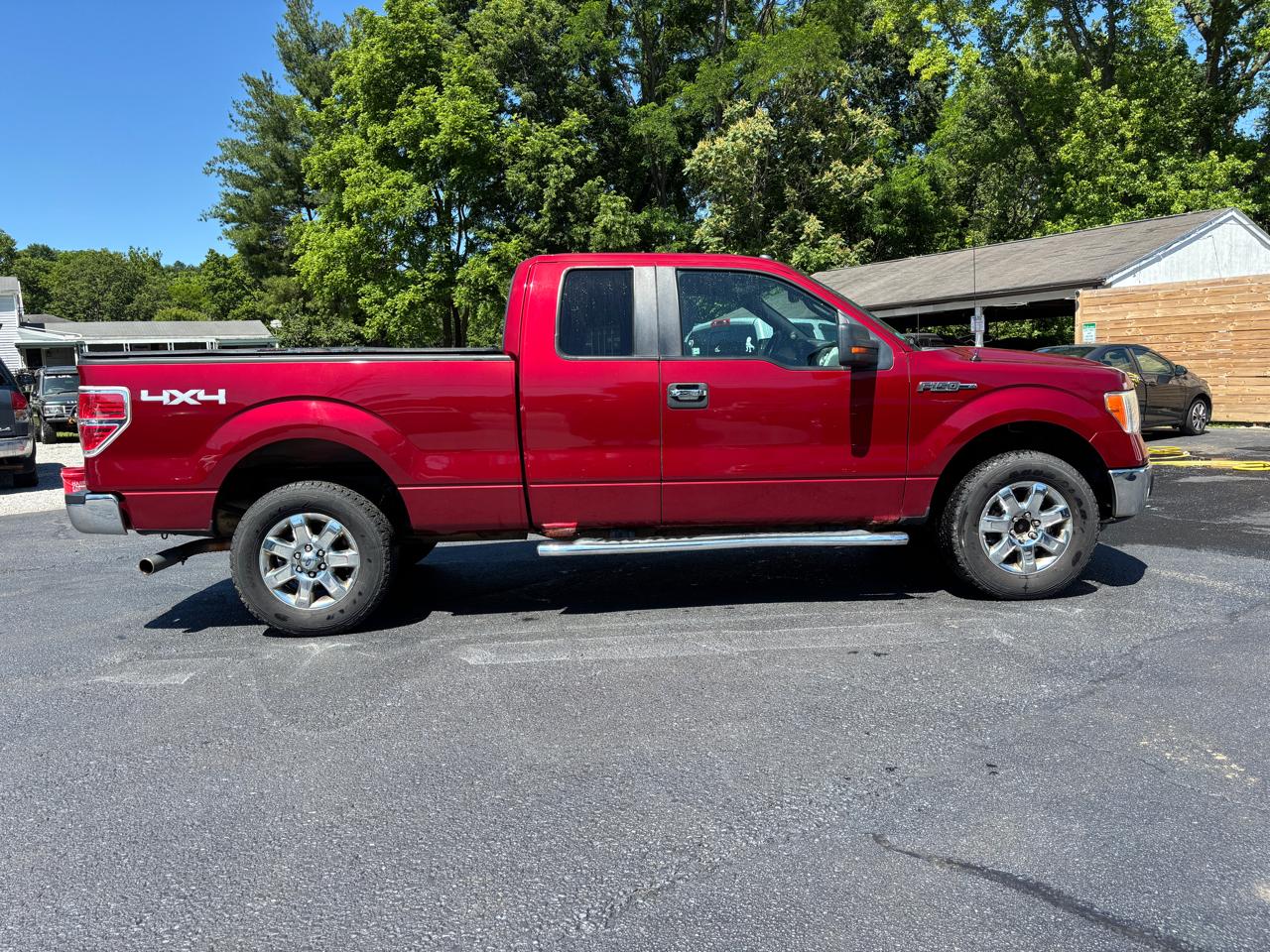 Ford F-150 XL SuperCab 8-ft. Bed 4WD 2013