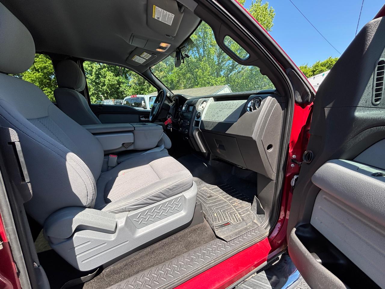 Ford F-150 XL SuperCab 8-ft. Bed 4WD 2013