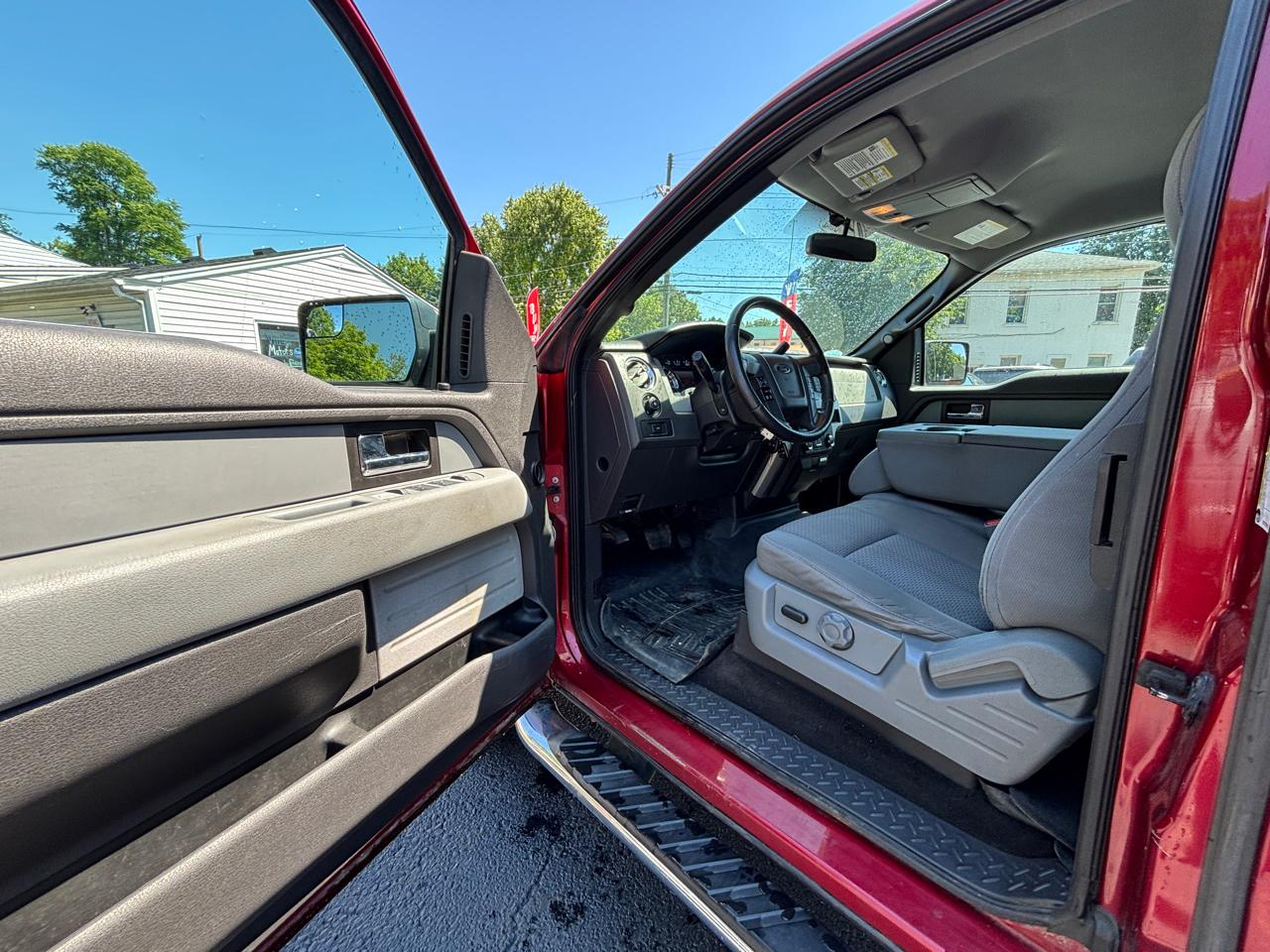Ford F-150 XL SuperCab 8-ft. Bed 4WD 2013