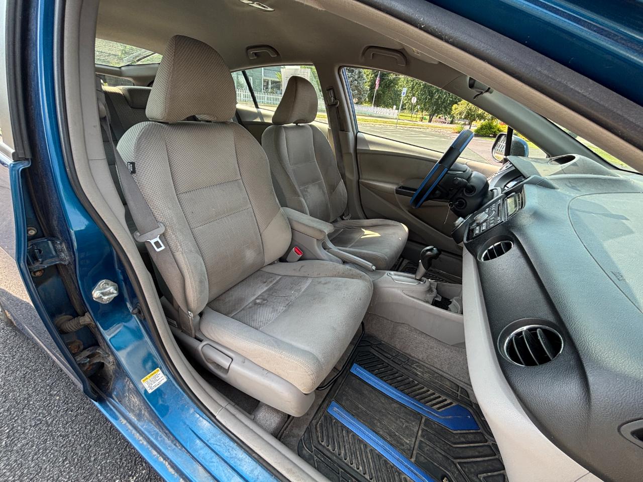 Honda Insight LX 2011