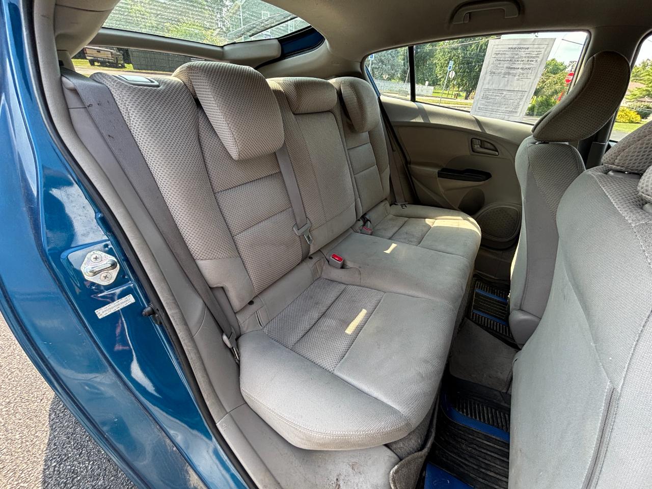 Honda Insight LX 2011