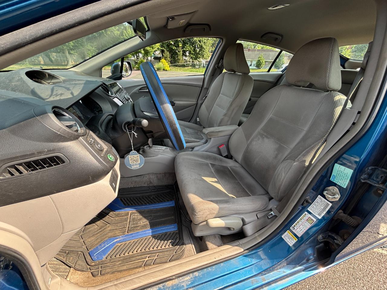 Honda Insight LX 2011