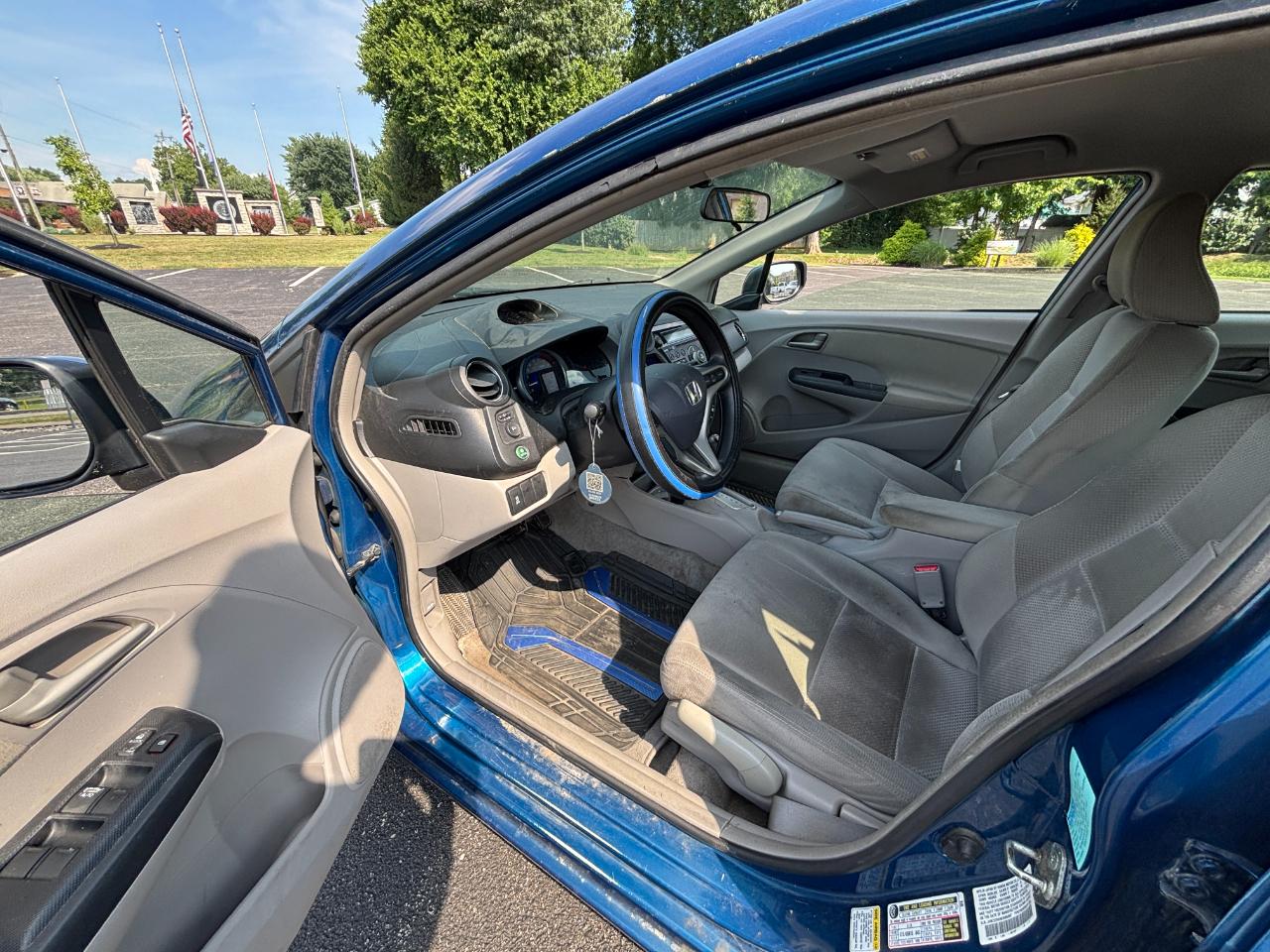 Honda Insight LX 2011