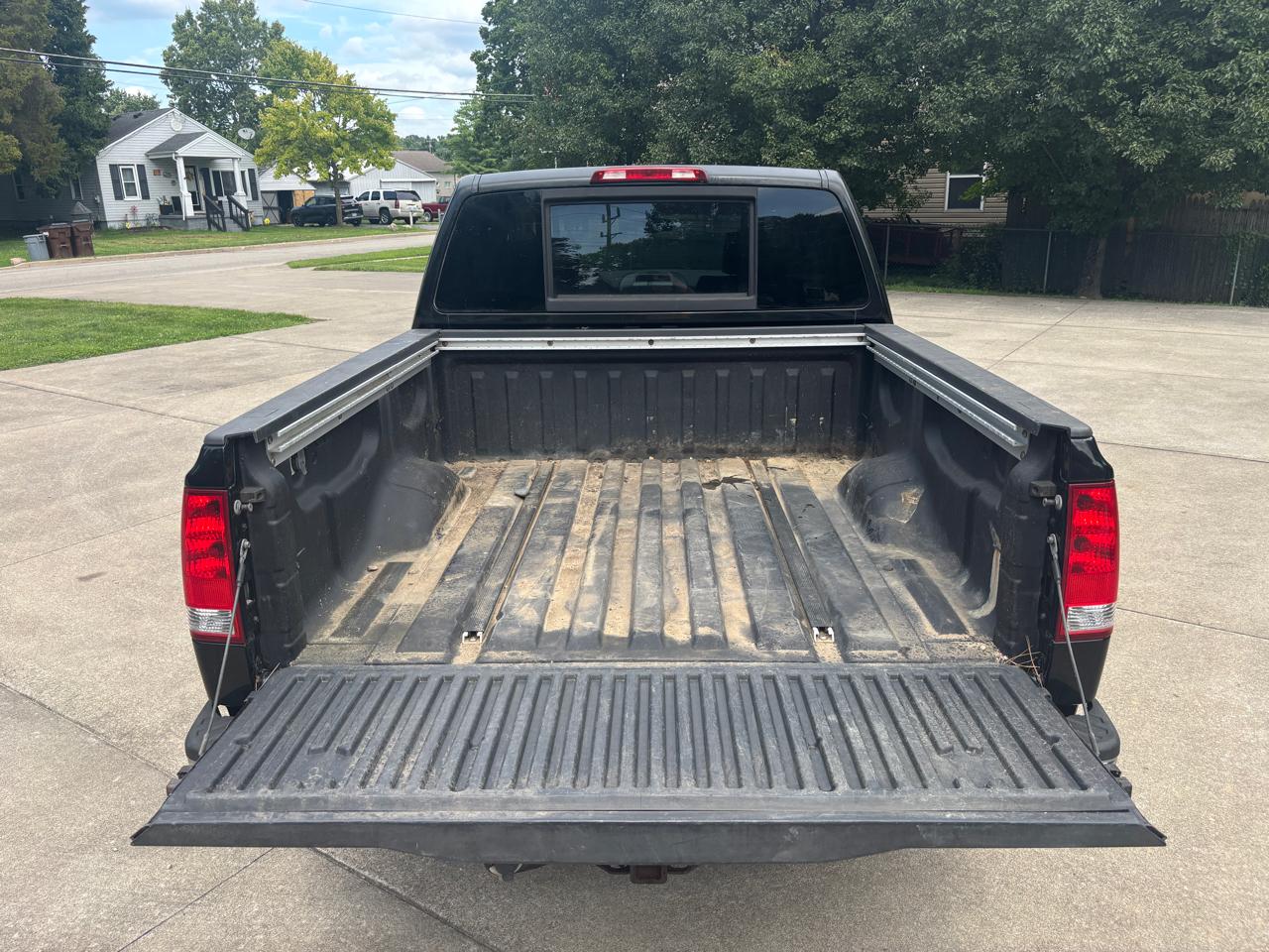 Nissan Titan XE Crew Cab 4WD 2005