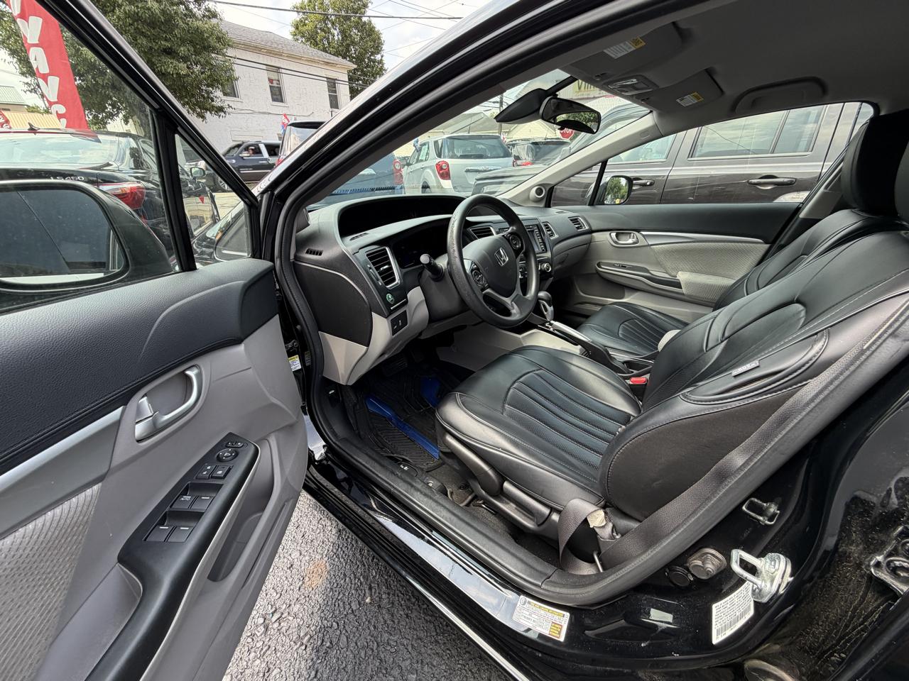 Honda Civic Hybrid CVT AT-PZEV with Navigation 2013
